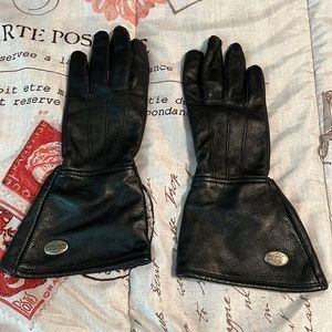 Women’s leather riding gloves.